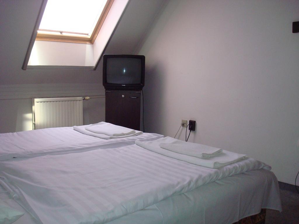 Hotel Termal Tiszaújváros Cameră foto